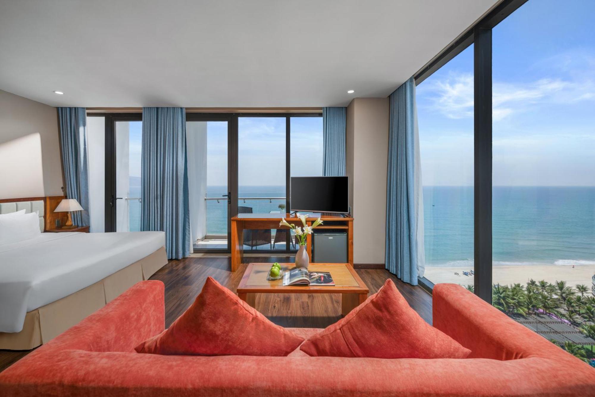 Yarra Ocean Suites Danang Exterior photo