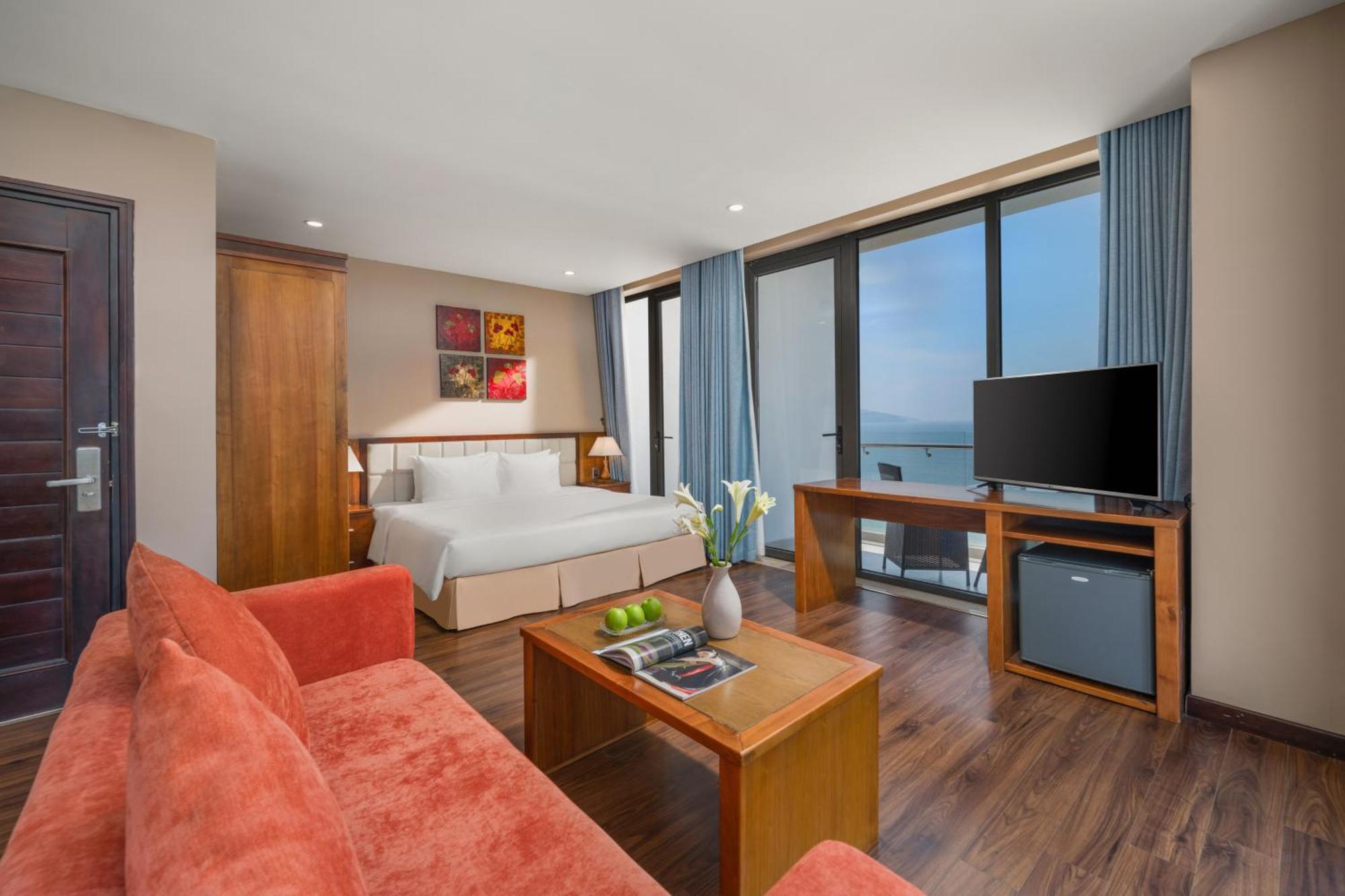 Yarra Ocean Suites Danang Exterior photo