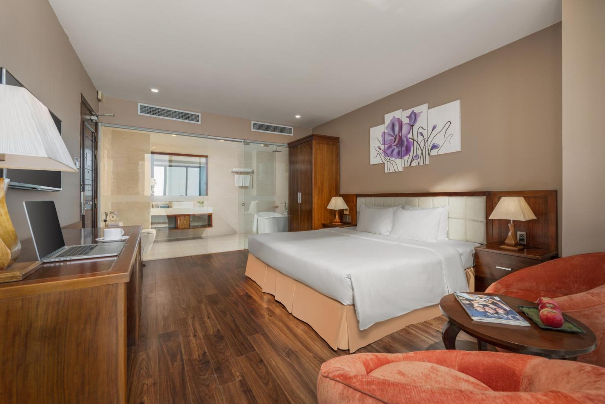 Yarra Ocean Suites Danang Exterior photo