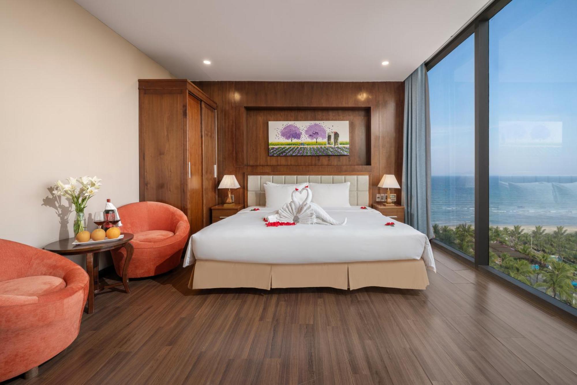 Yarra Ocean Suites Danang Exterior photo