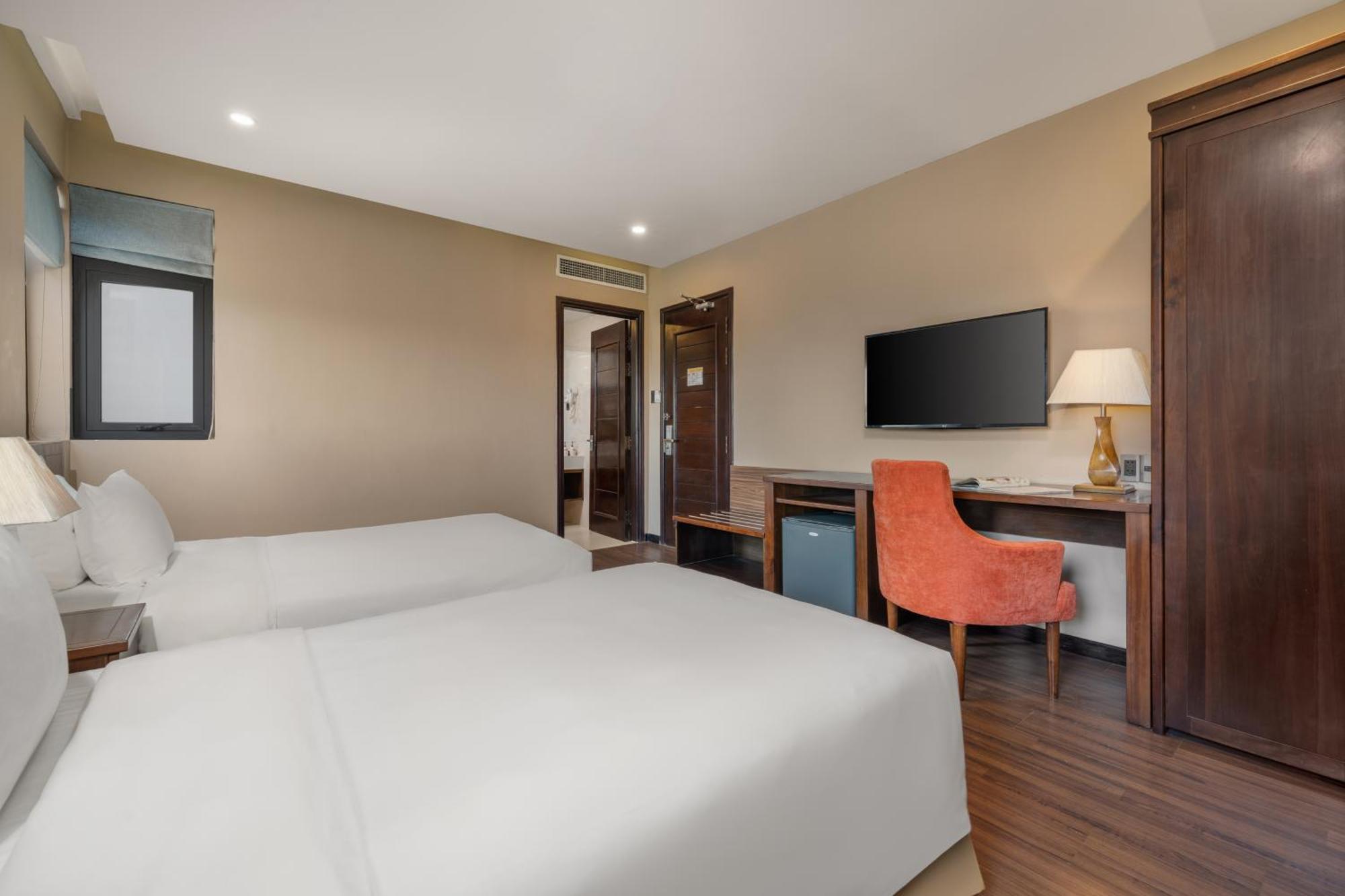 Yarra Ocean Suites Danang Exterior photo