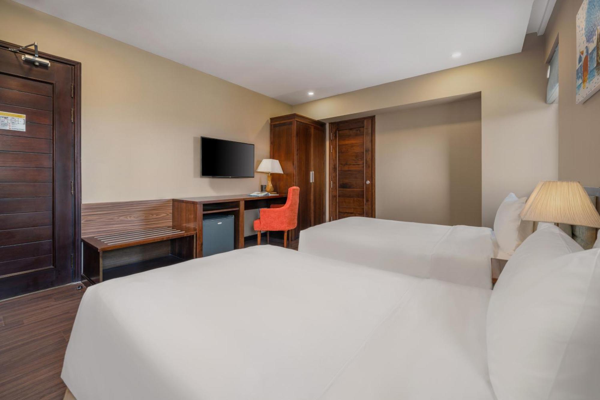 Yarra Ocean Suites Danang Exterior photo