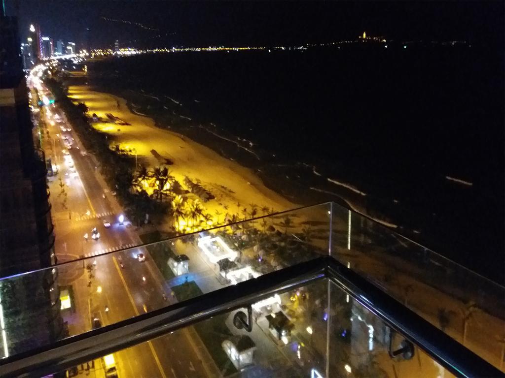 Yarra Ocean Suites Danang Exterior photo