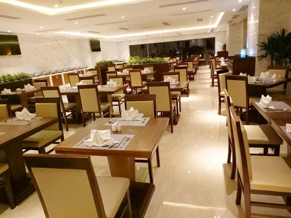 Yarra Ocean Suites Danang Exterior photo