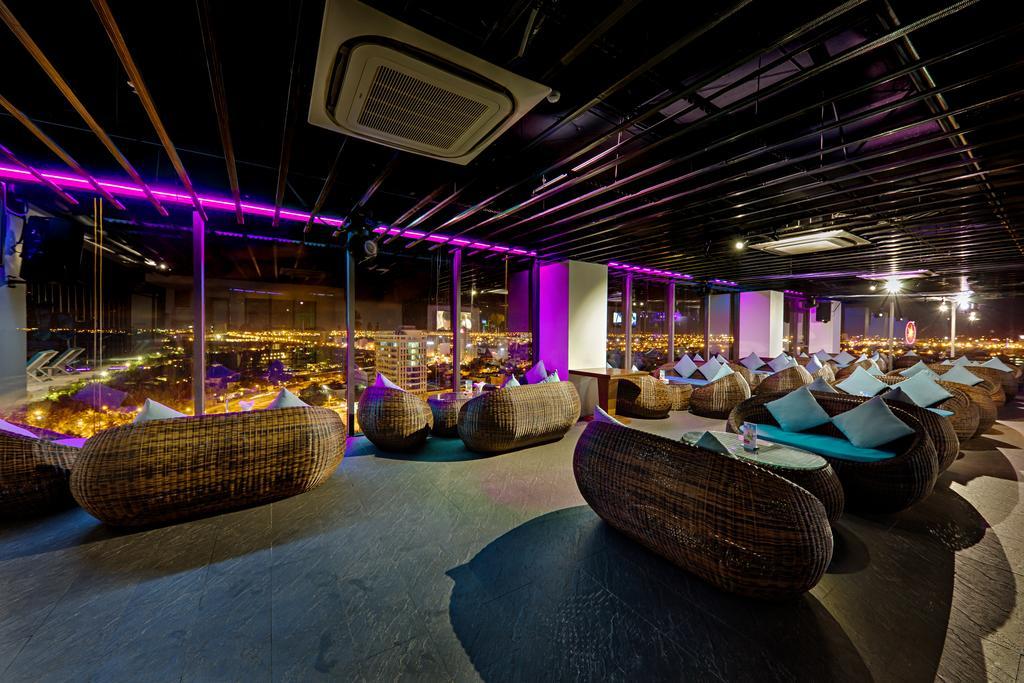 Yarra Ocean Suites Danang Exterior photo